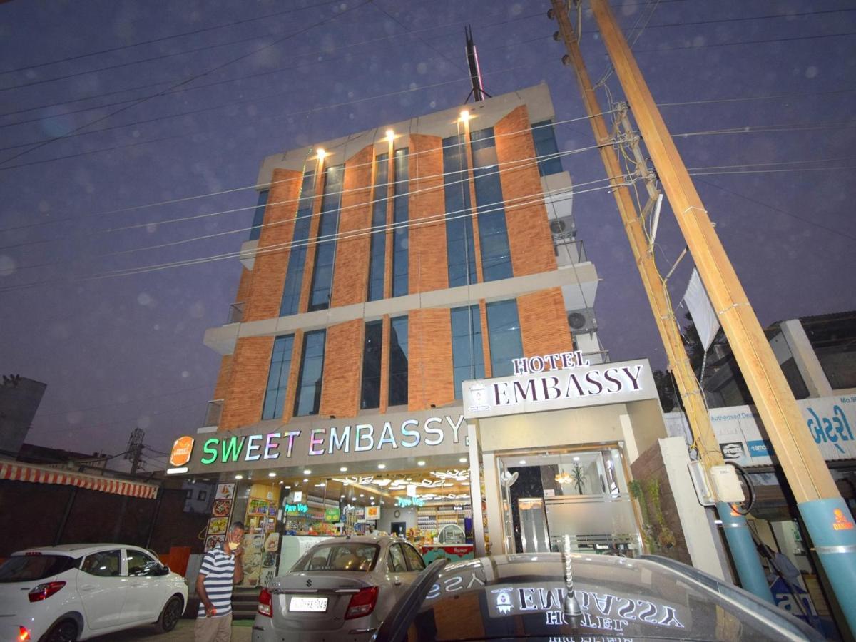 Hotel Embassy Kalol Exterior photo