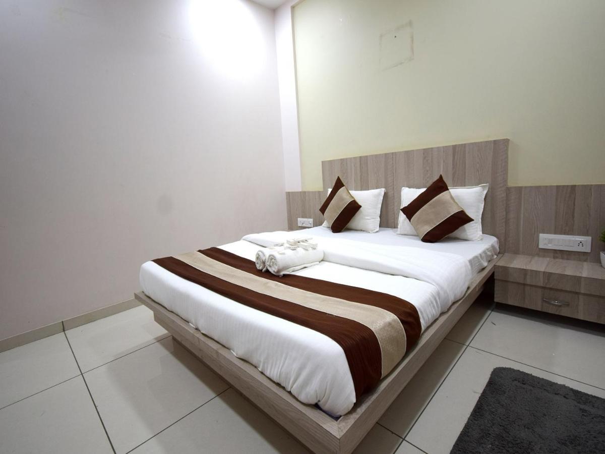 Hotel Embassy Kalol Exterior photo