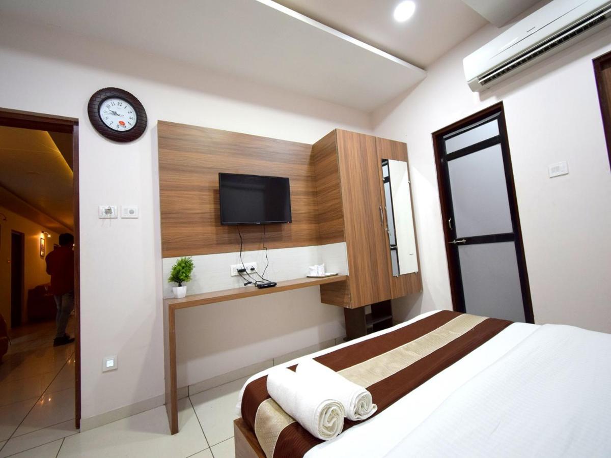 Hotel Embassy Kalol Exterior photo