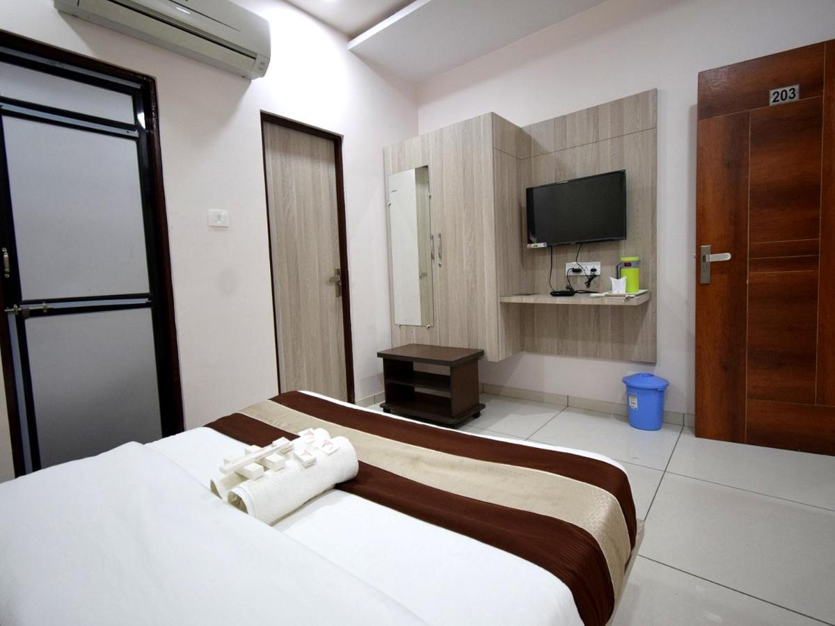 Hotel Embassy Kalol Exterior photo